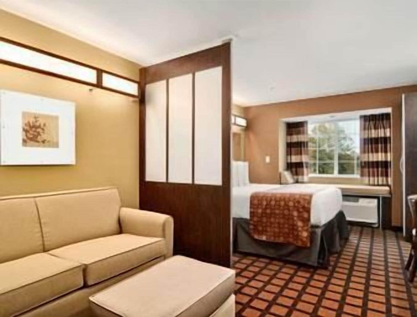 Microtel Inn & Suites By Wyndham Озарк Номер фото
